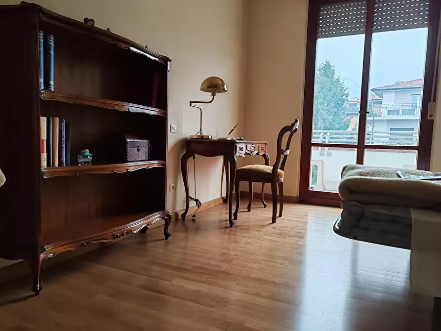 Immagine 1 di Appartamento in vendita  a Massa