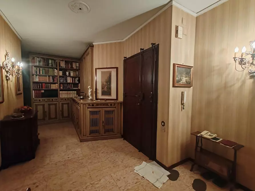 Immagine 6 di Appartamento in vendita  a Massa