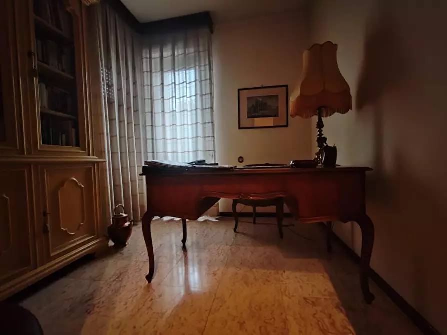 Immagine 9 di Appartamento in vendita  a Massa