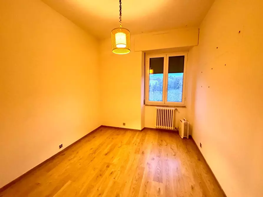Immagine 9 di Appartamento in vendita  a Siena
