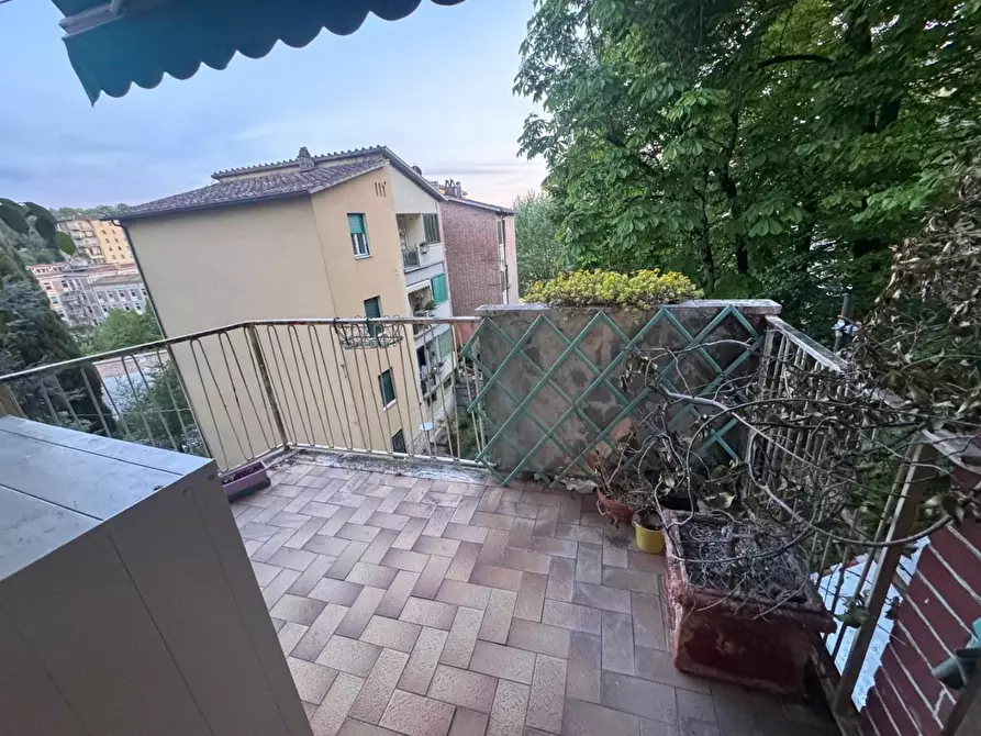 Immagine 22 di Appartamento in vendita  a Siena