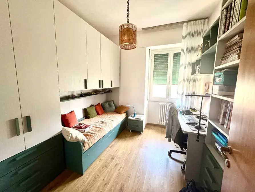 Immagine 20 di Appartamento in vendita  a Siena