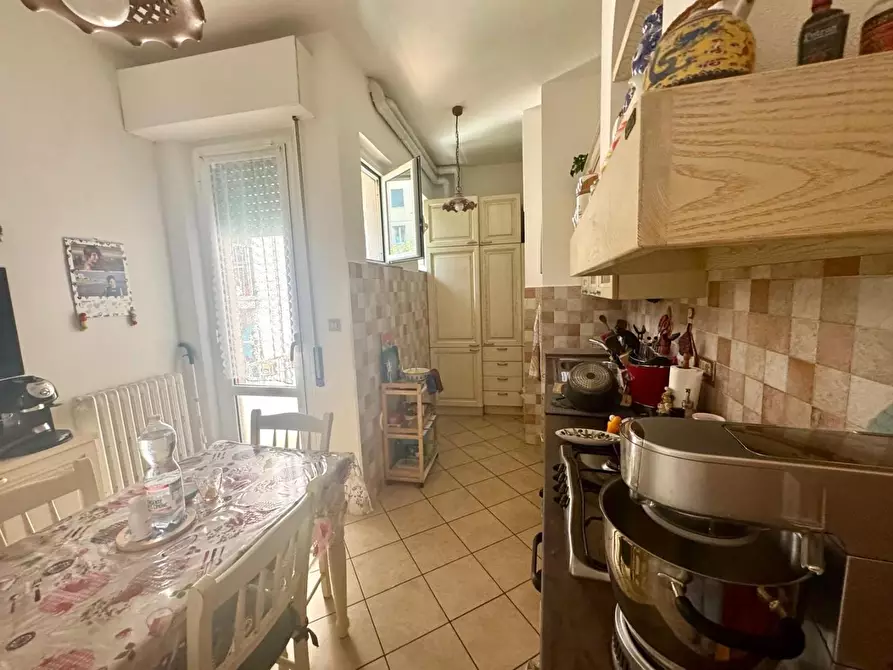 Immagine 11 di Appartamento in vendita  a Siena