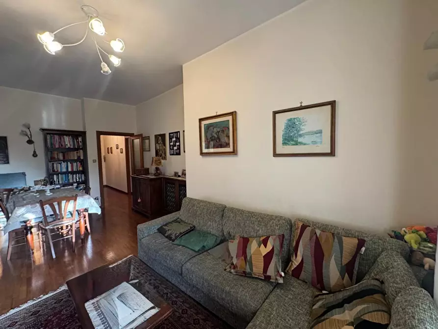 Immagine 5 di Appartamento in vendita  a Siena