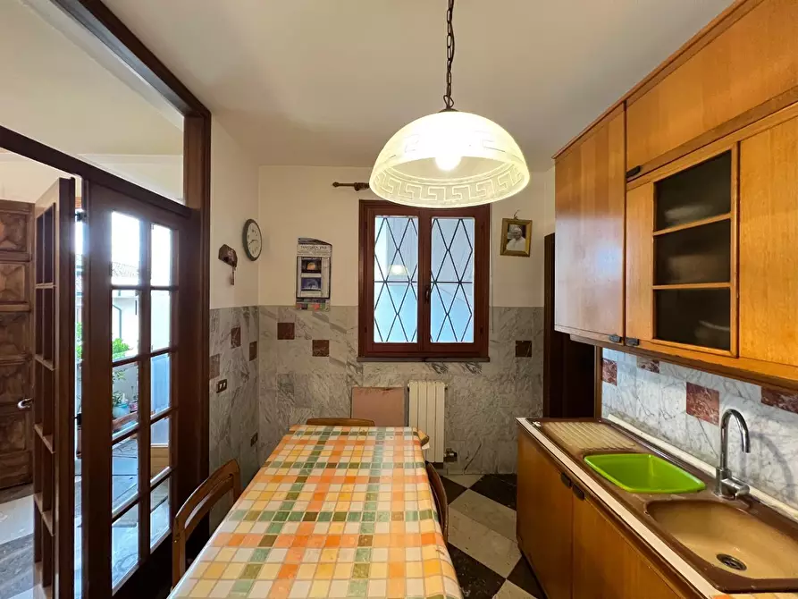 Immagine 21 di Appartamento in vendita  a Santa Maria A Monte