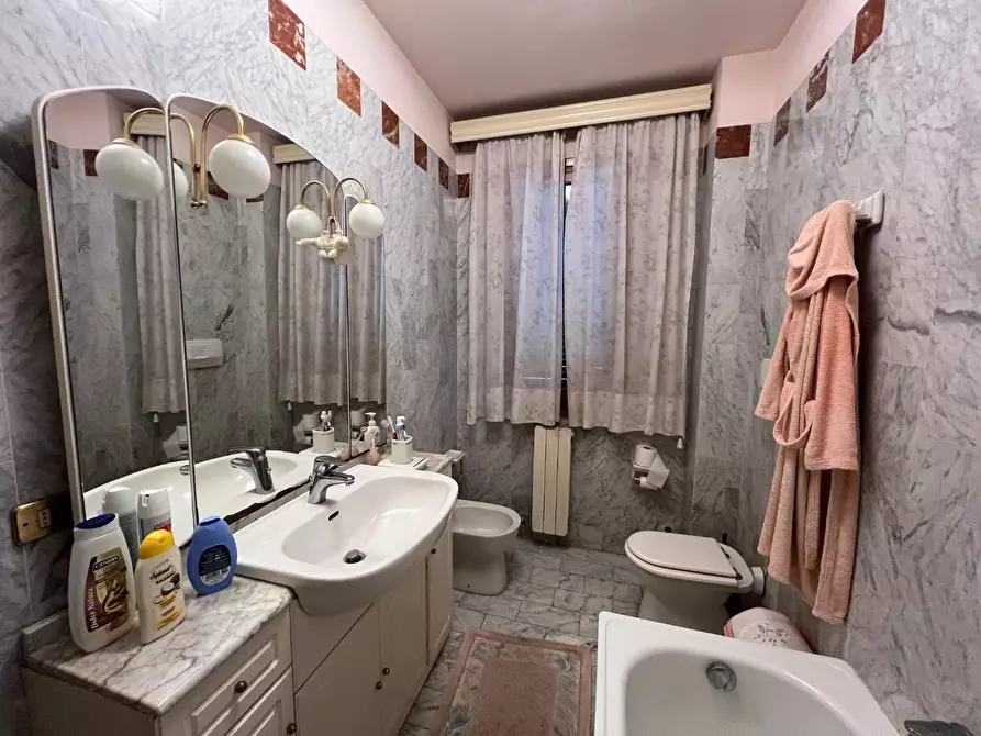 Immagine 23 di Appartamento in vendita  a Santa Maria A Monte