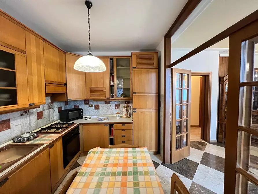 Immagine 5 di Appartamento in vendita  a Santa Maria A Monte