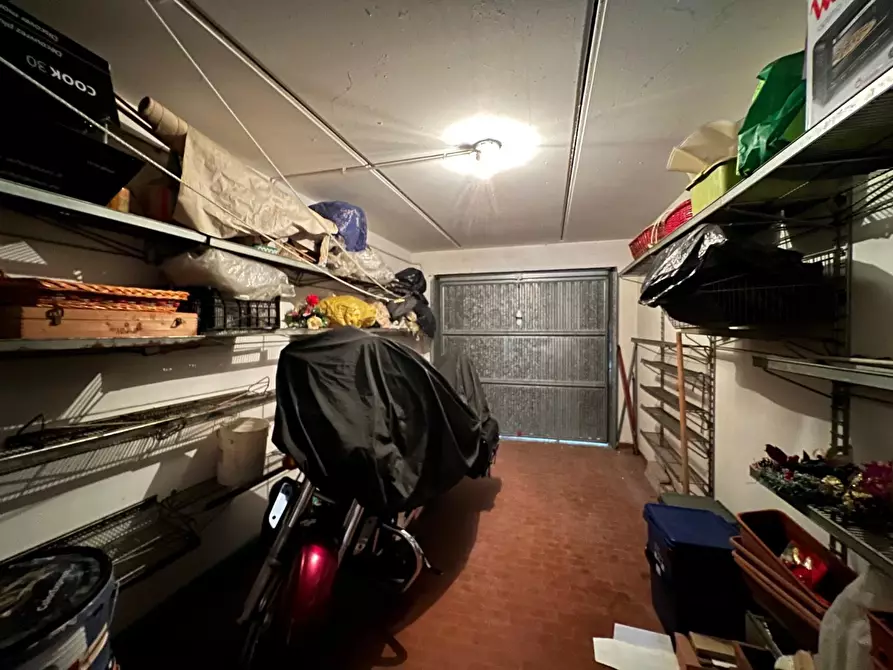 Immagine 14 di Appartamento in vendita  a Santa Maria A Monte