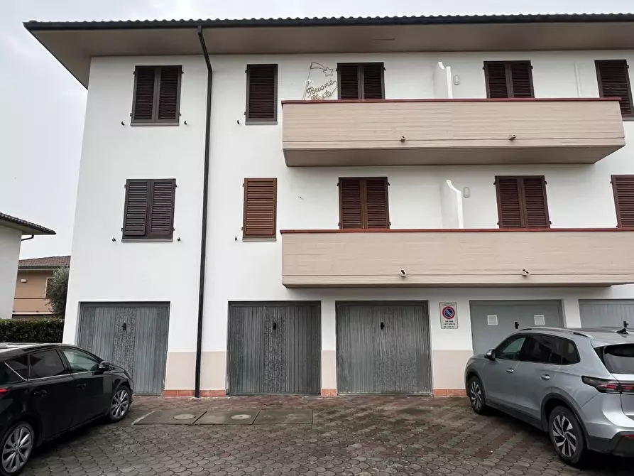 Immagine 17 di Appartamento in vendita  a Santa Maria A Monte