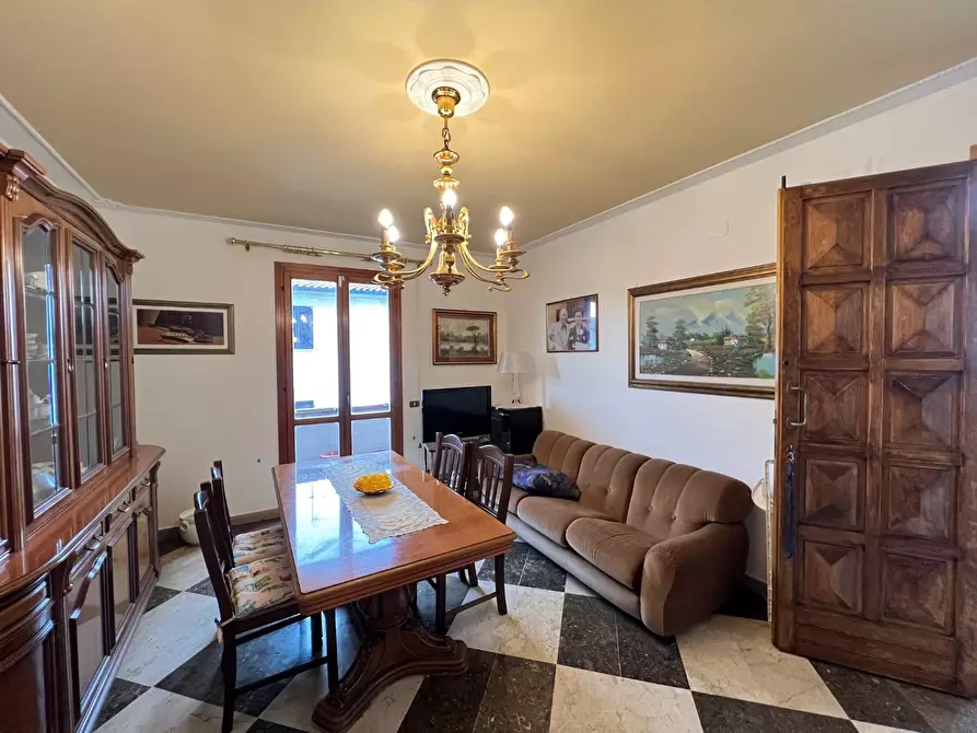 Immagine 3 di Appartamento in vendita  a Santa Maria A Monte