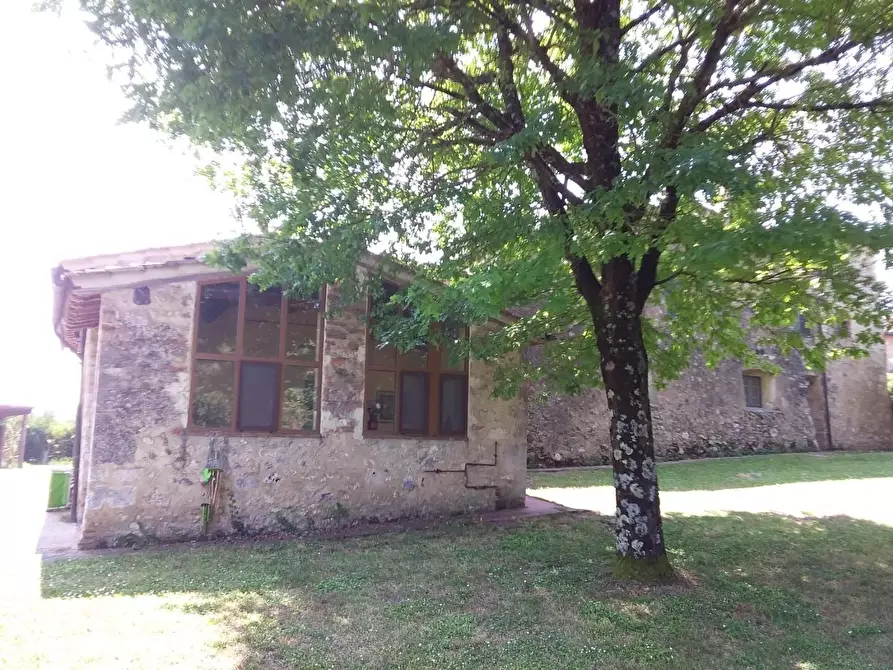 Immagine 5 di Casa colonica in vendita  a Colle Di Val D'elsa