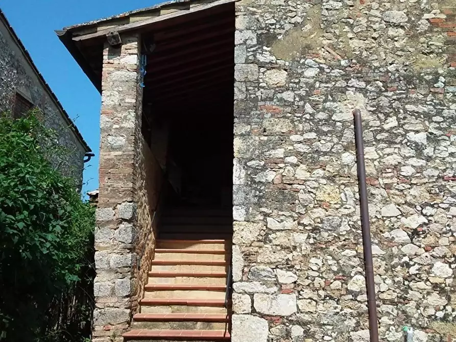 Immagine 6 di Casa colonica in vendita  a Colle Di Val D'elsa