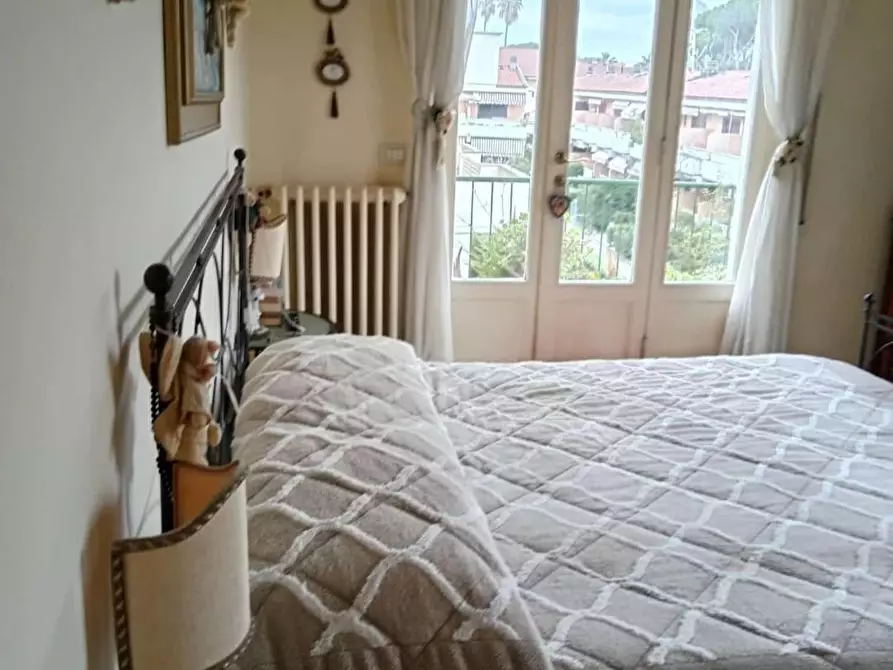 Immagine 34 di Appartamento in vendita  a Massa