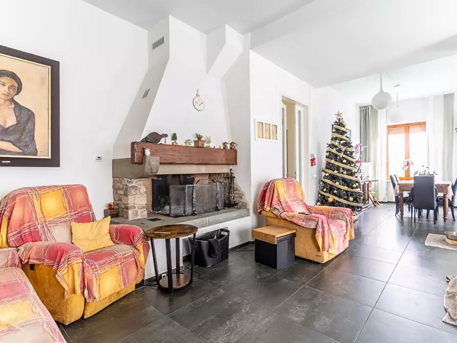 Immagine 4 di Villa in vendita  a Empoli