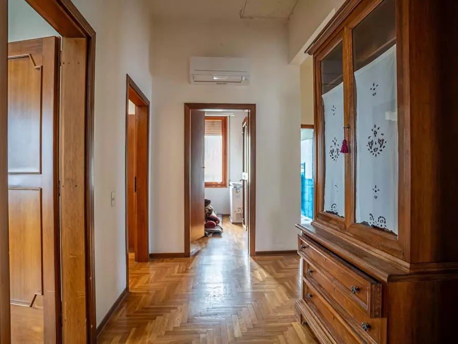 Immagine 30 di Villa in vendita  a Empoli