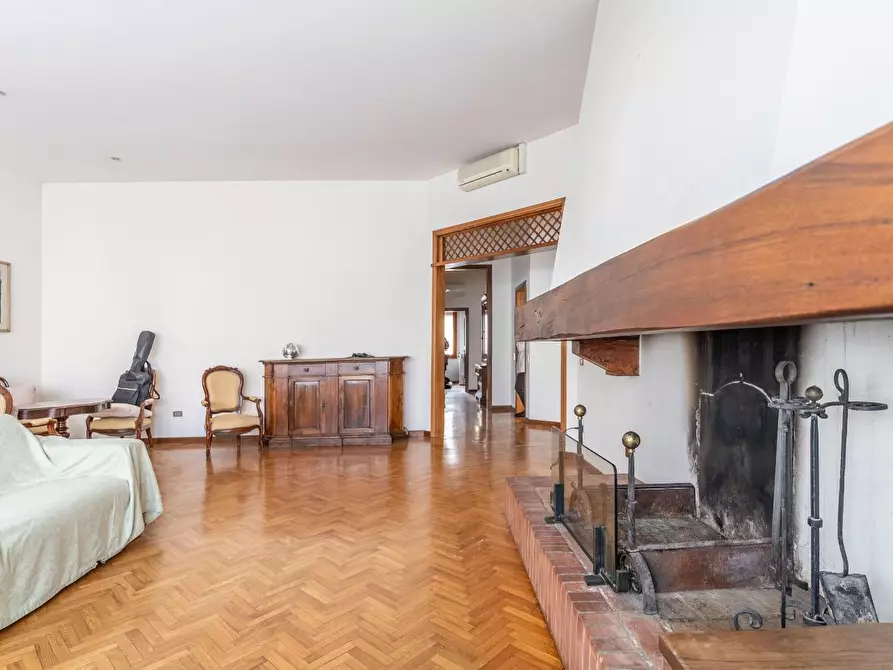 Immagine 36 di Villa in vendita  a Empoli