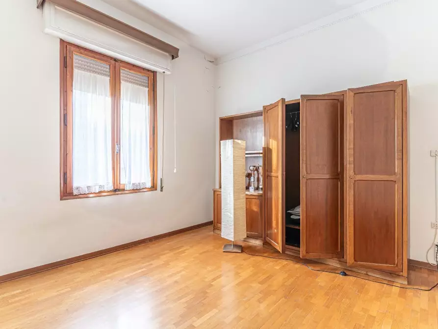 Immagine 52 di Villa in vendita  a Empoli