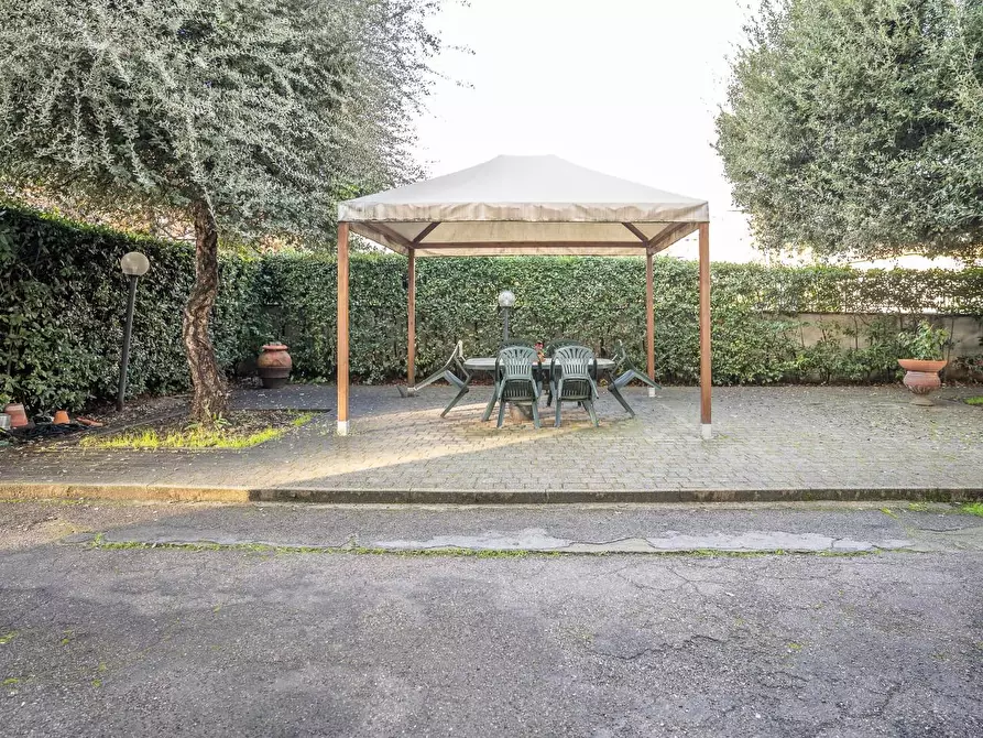 Immagine 19 di Villa in vendita  a Empoli