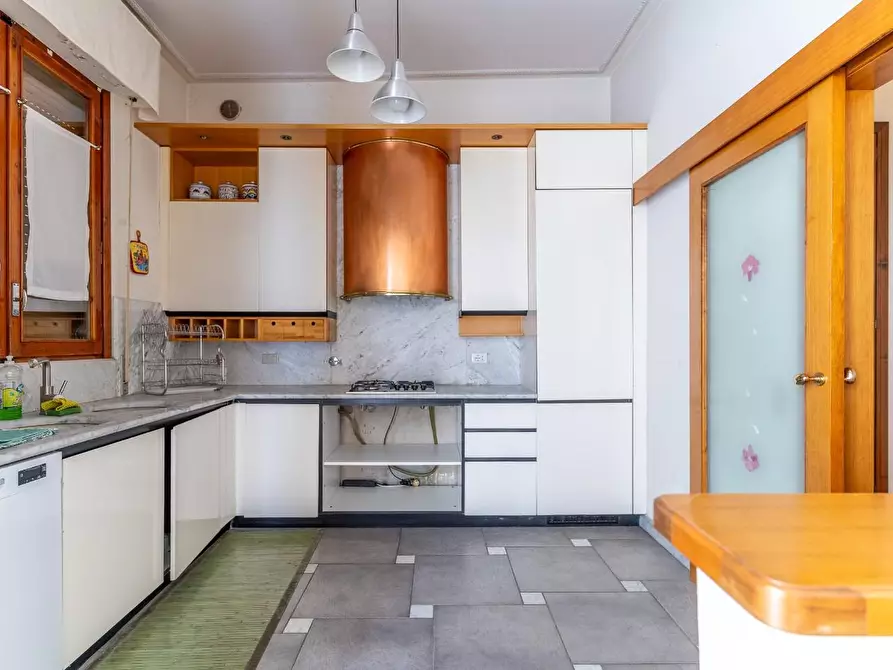 Immagine 43 di Villa in vendita  a Empoli