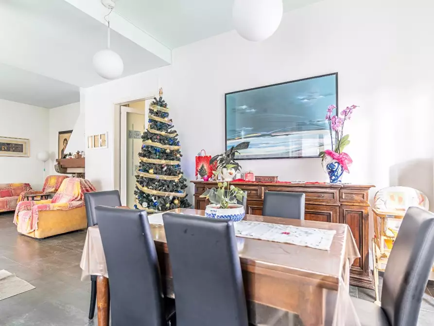 Immagine 15 di Villa in vendita  a Empoli