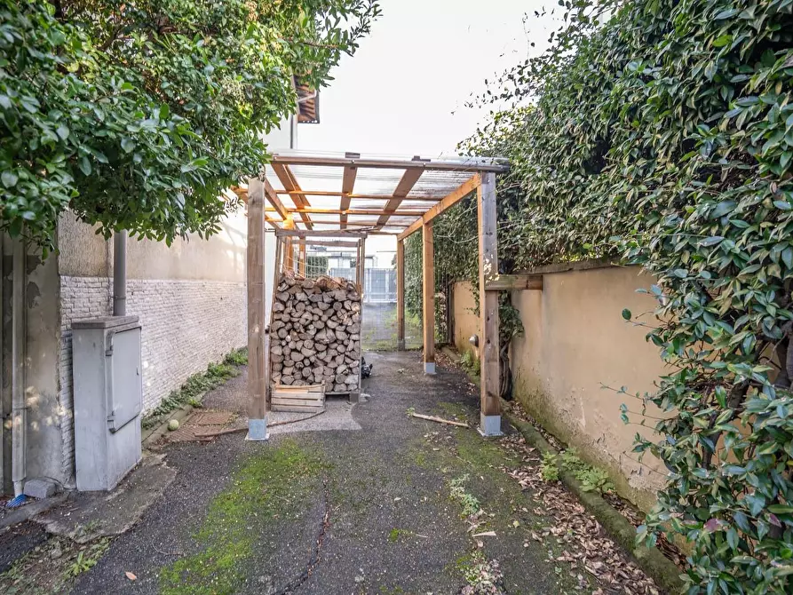 Immagine 60 di Villa in vendita  a Empoli