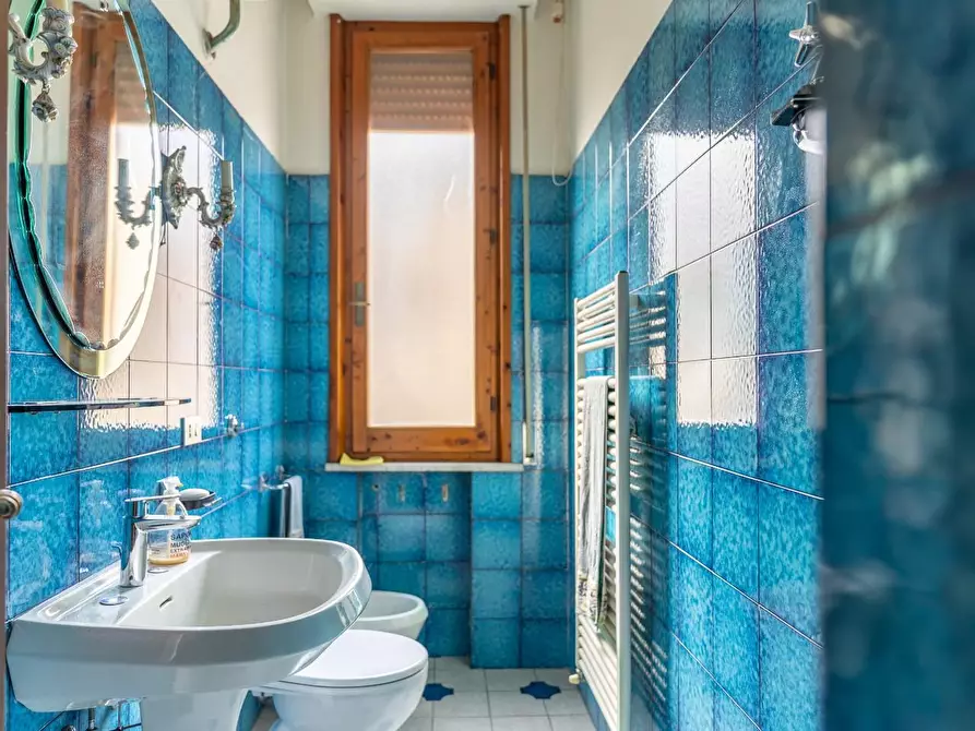 Immagine 58 di Villa in vendita  a Empoli