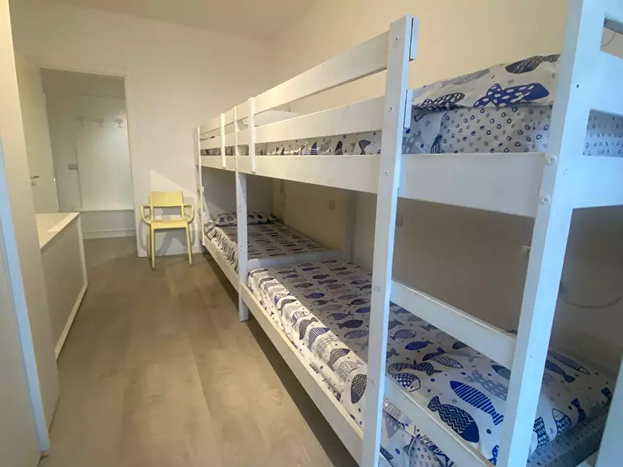 Immagine 12 di Appartamento in vendita  a Camaiore