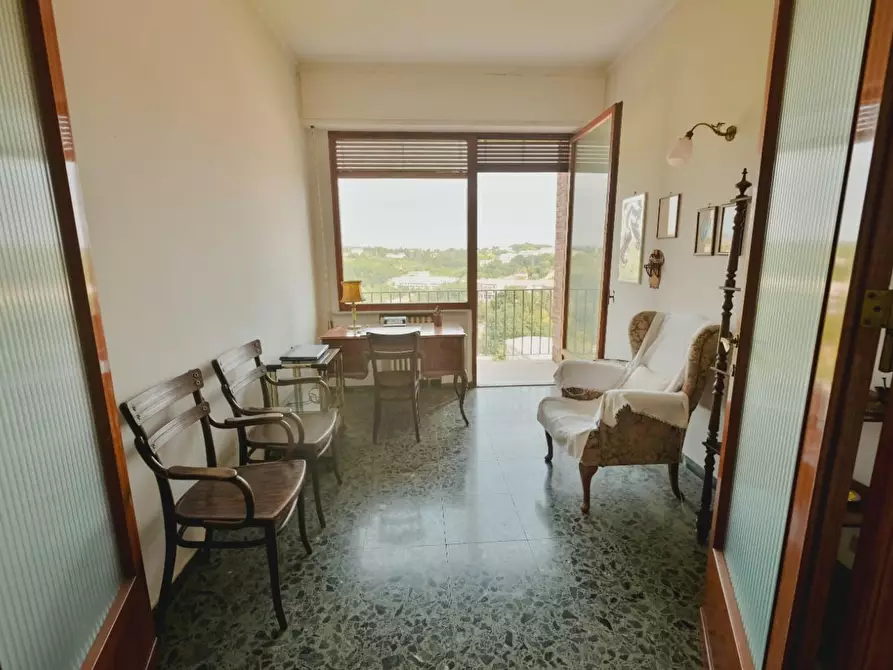 Immagine 22 di Appartamento in vendita  a Siena