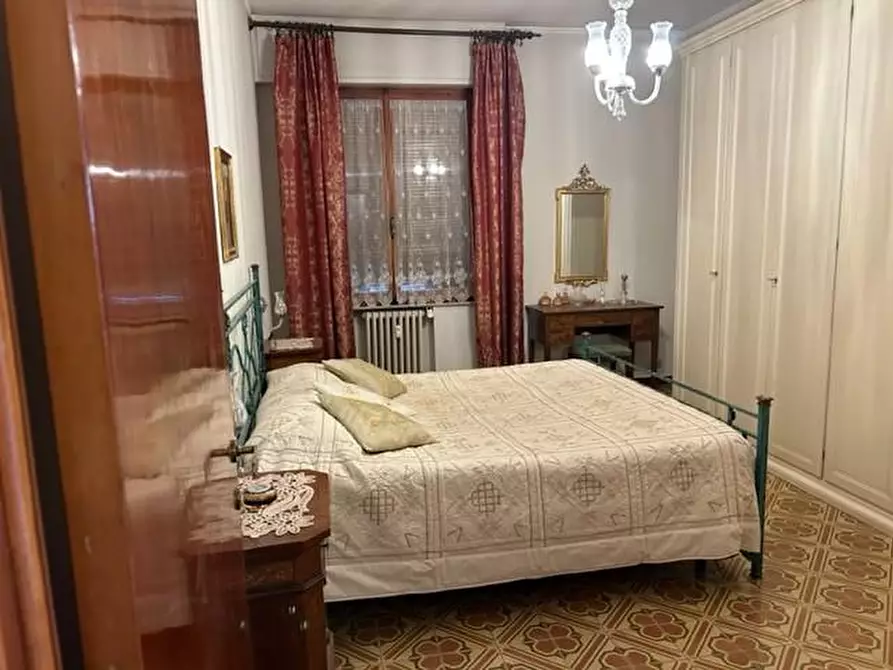 Immagine 11 di Appartamento in vendita  a Siena