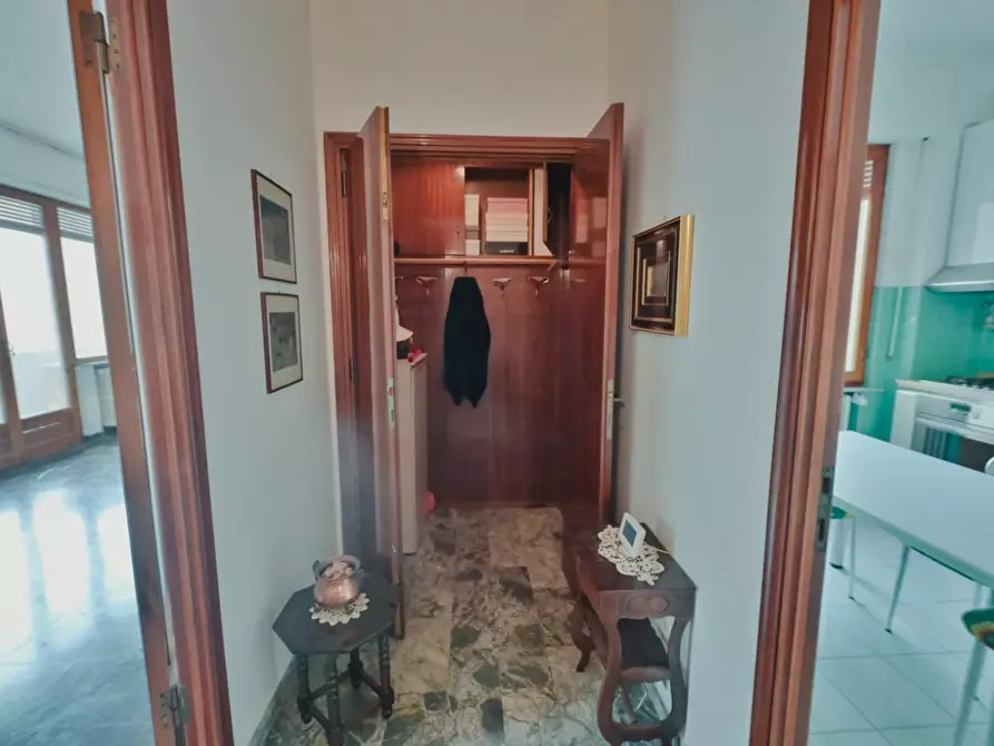 Immagine 27 di Appartamento in vendita  a Siena