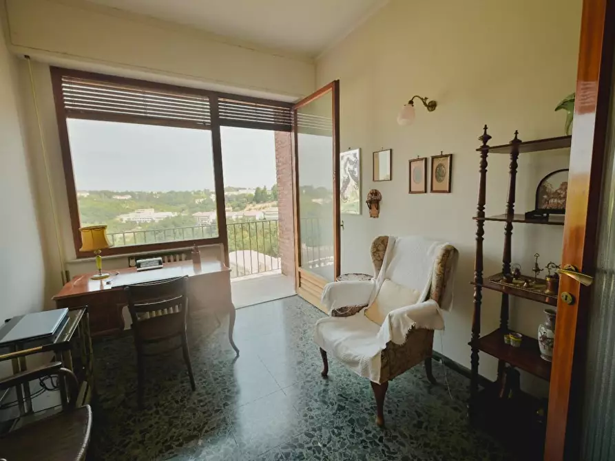 Immagine 23 di Appartamento in vendita  a Siena