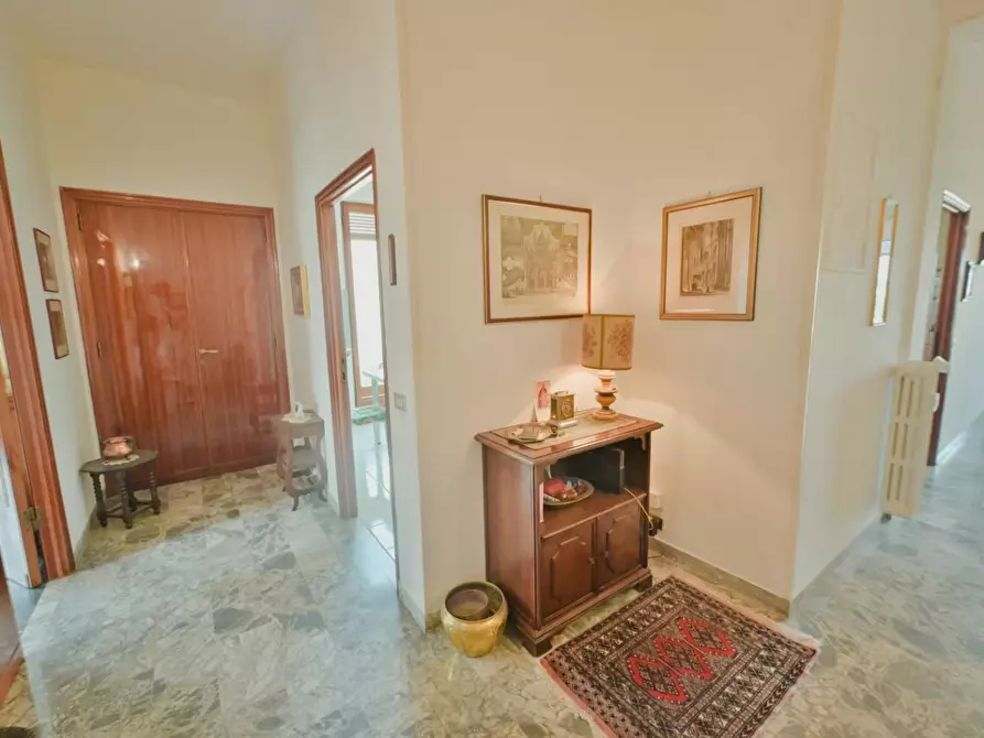 Immagine 12 di Appartamento in vendita  a Siena