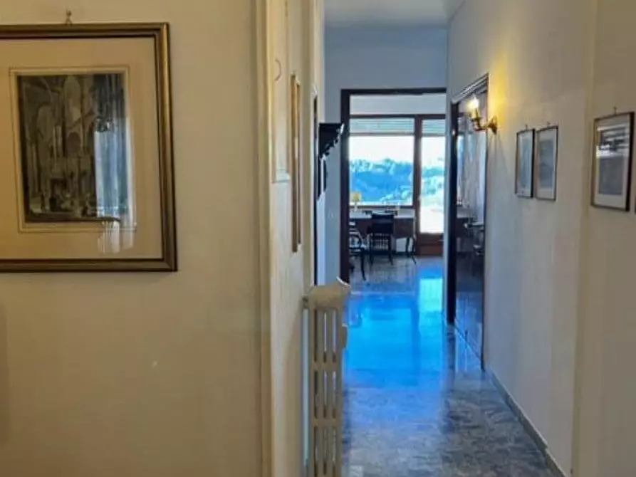 Immagine 4 di Appartamento in vendita  a Siena