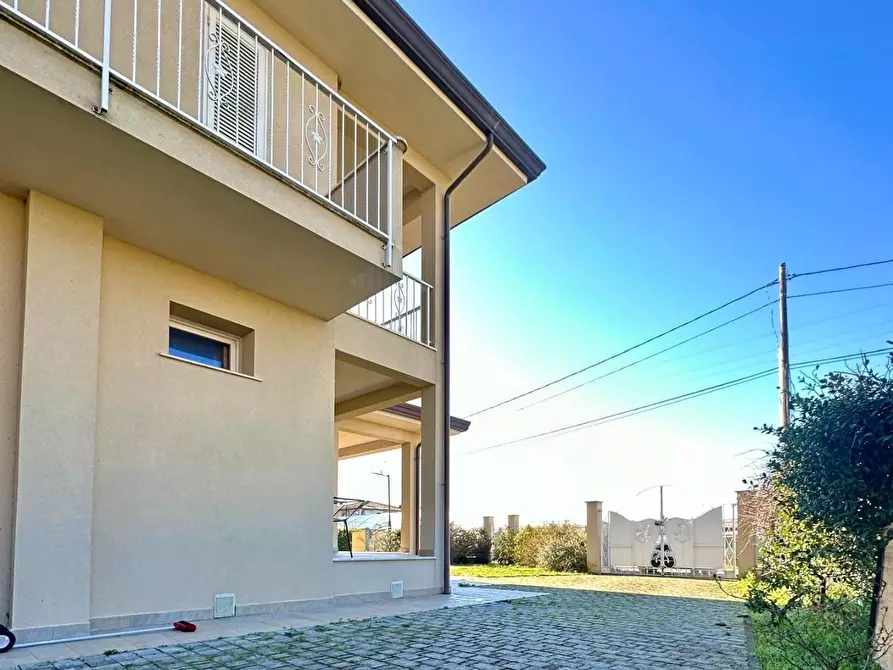 Immagine 29 di Villa in vendita  a Camaiore