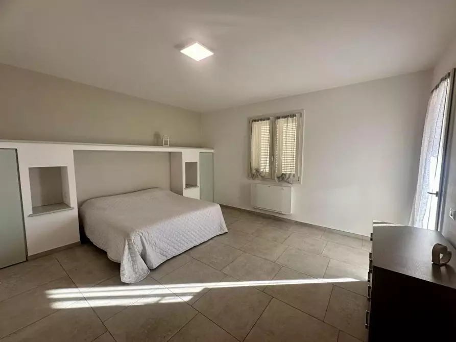 Immagine 12 di Villa in vendita  a Camaiore