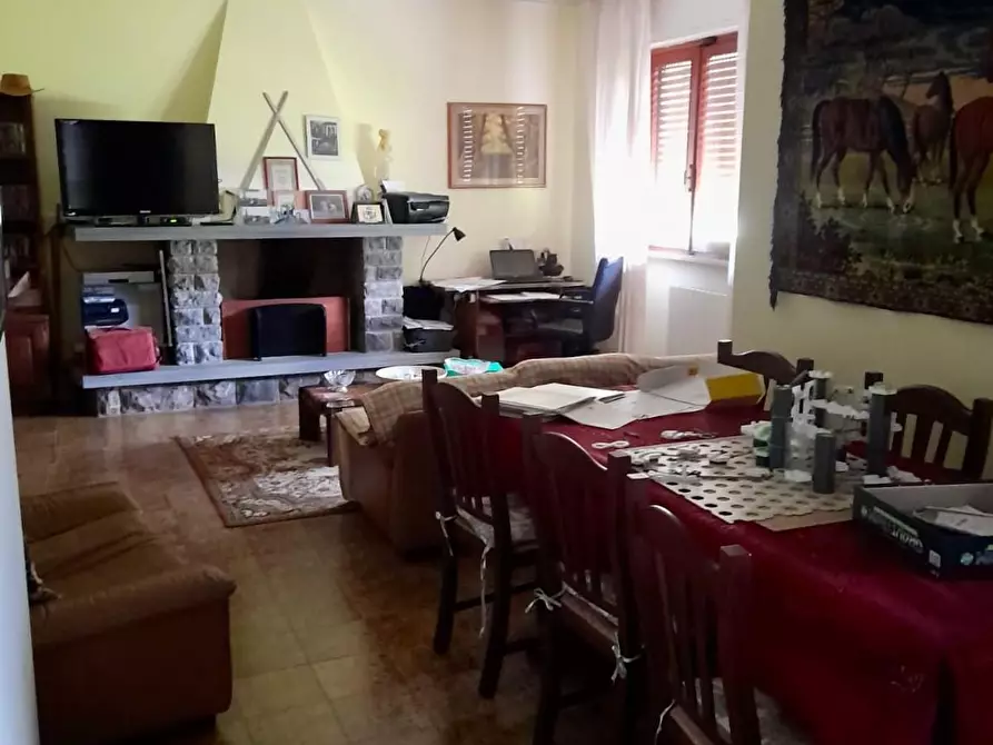 Immagine 3 di Villa in vendita  a Camaiore