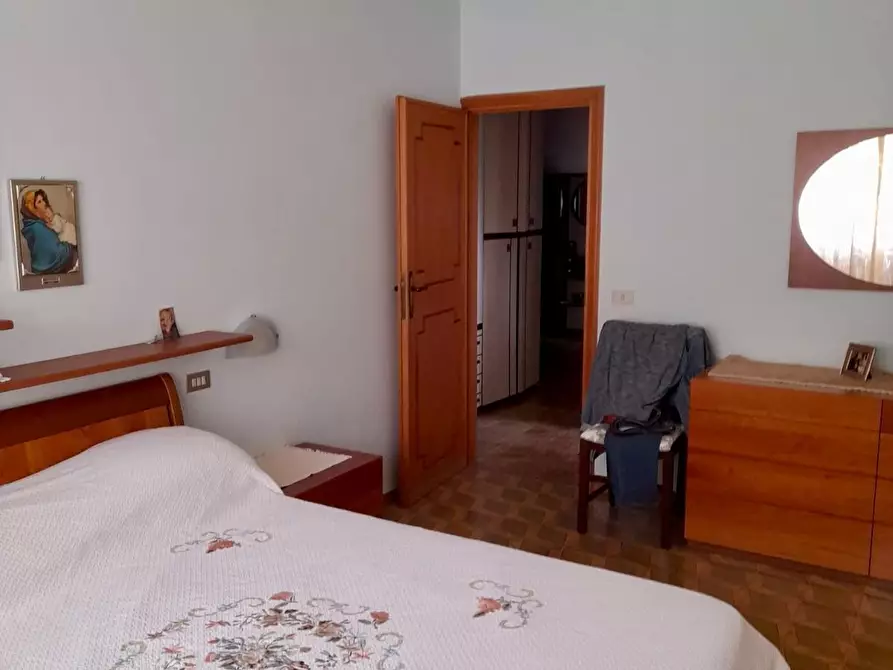 Immagine 12 di Villa in vendita  a Camaiore