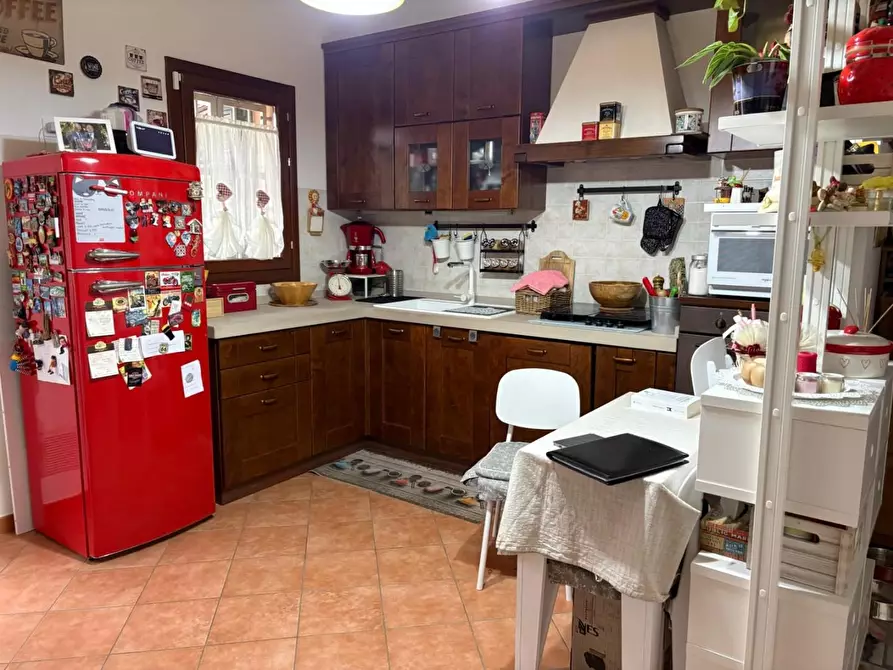 Immagine 22 di Appartamento in vendita  a Collesalvetti