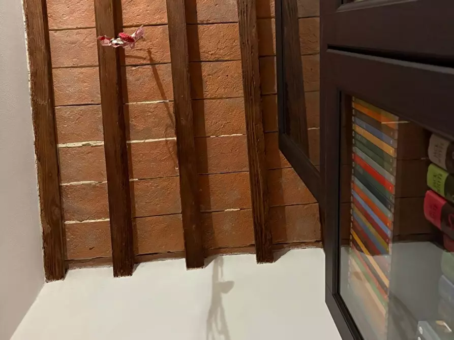 Immagine 27 di Appartamento in vendita  a Collesalvetti