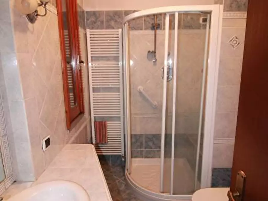 Immagine 10 di Villa in vendita  a Pontedera