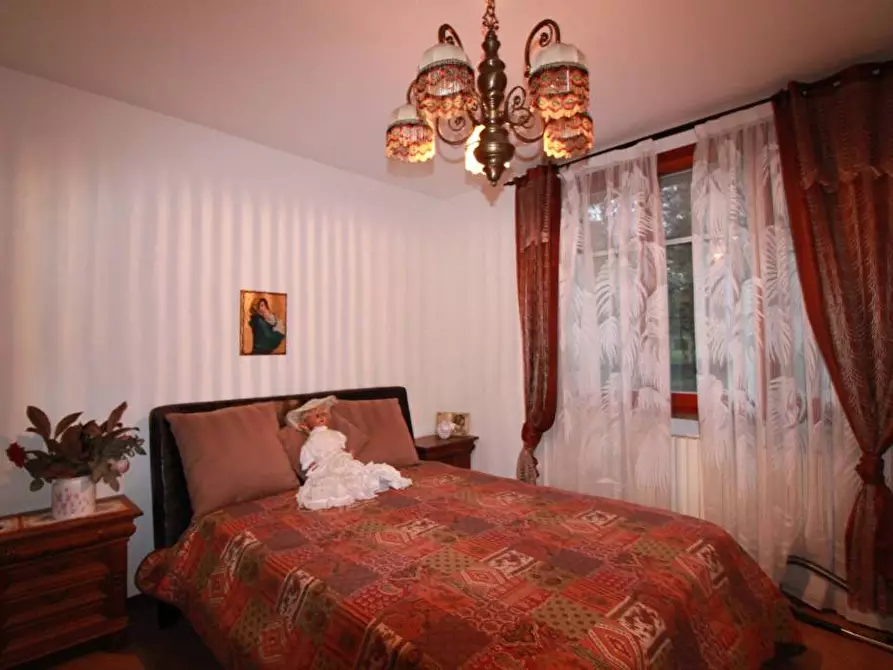 Immagine 7 di Villa in vendita  a Pontedera