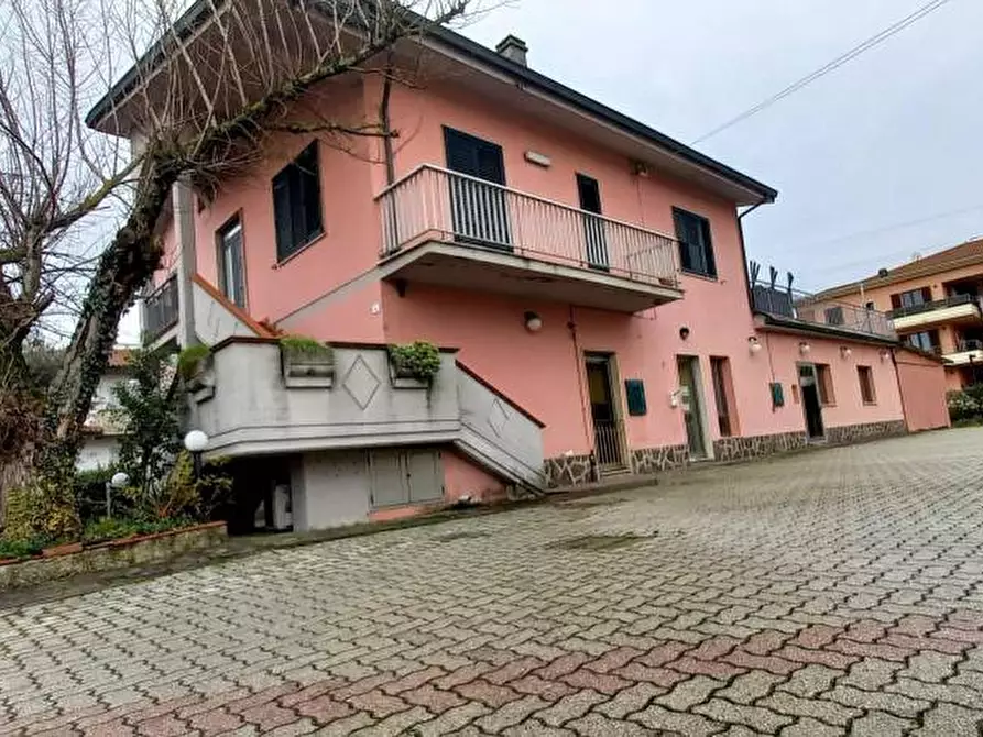 Immagine 25 di Villa in vendita  a Castelfranco Di Sotto