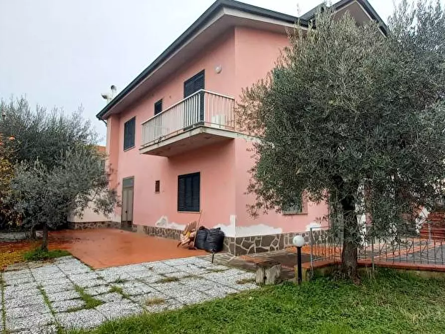 Immagine 27 di Villa in vendita  a Castelfranco Di Sotto