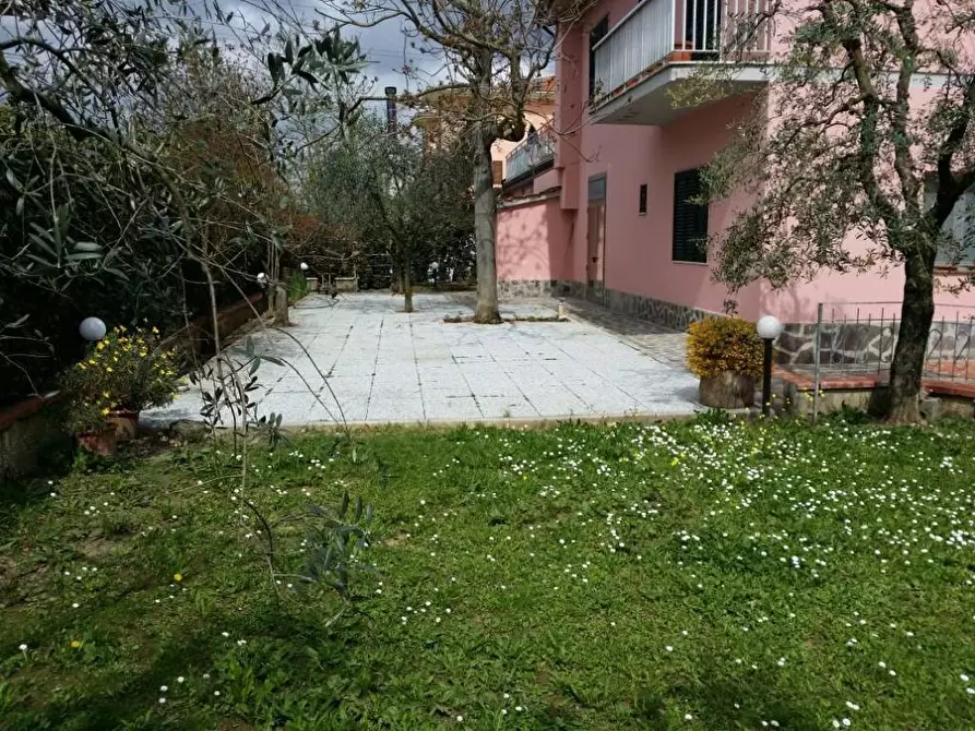 Immagine 2 di Villa in vendita  a Castelfranco Di Sotto