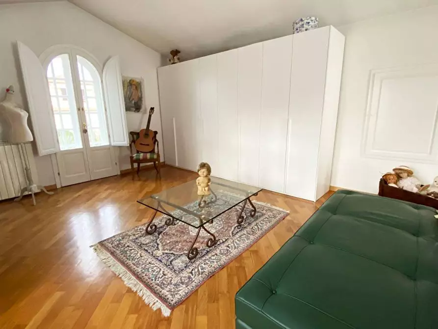 Immagine 27 di Villa in vendita  a Calcinaia