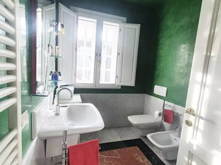 Immagine 25 di Villa in vendita  a Calcinaia