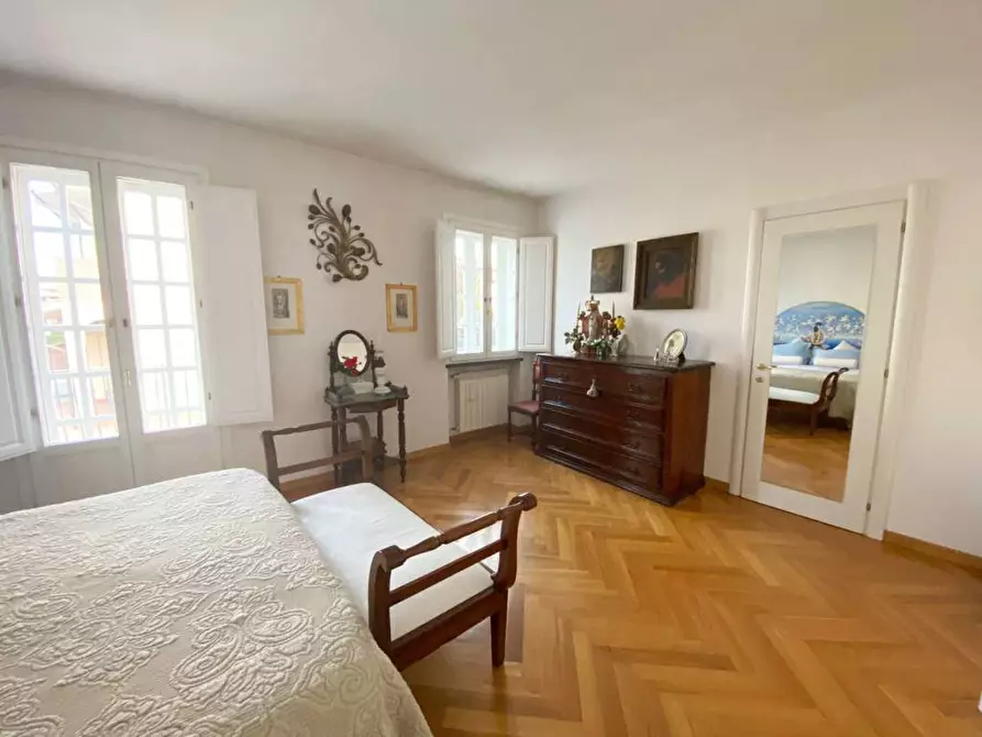 Immagine 18 di Villa in vendita  a Calcinaia