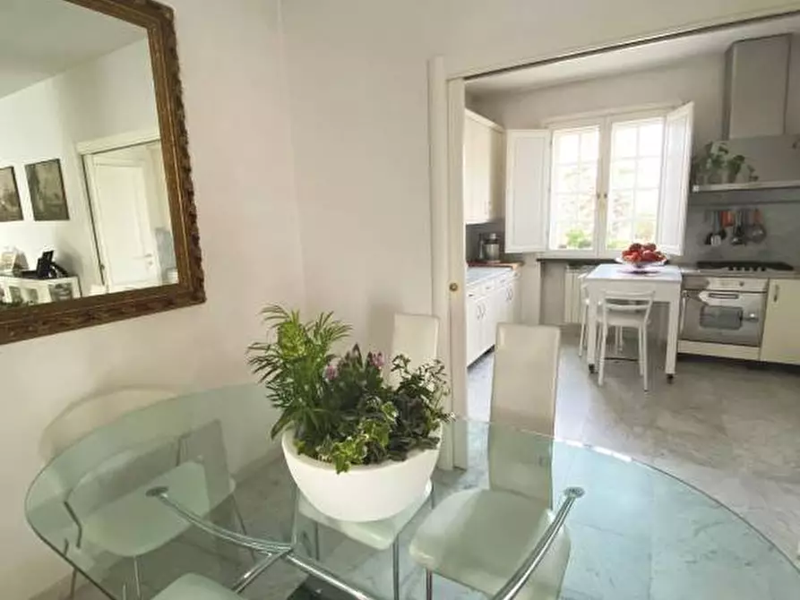 Immagine 12 di Villa in vendita  a Calcinaia