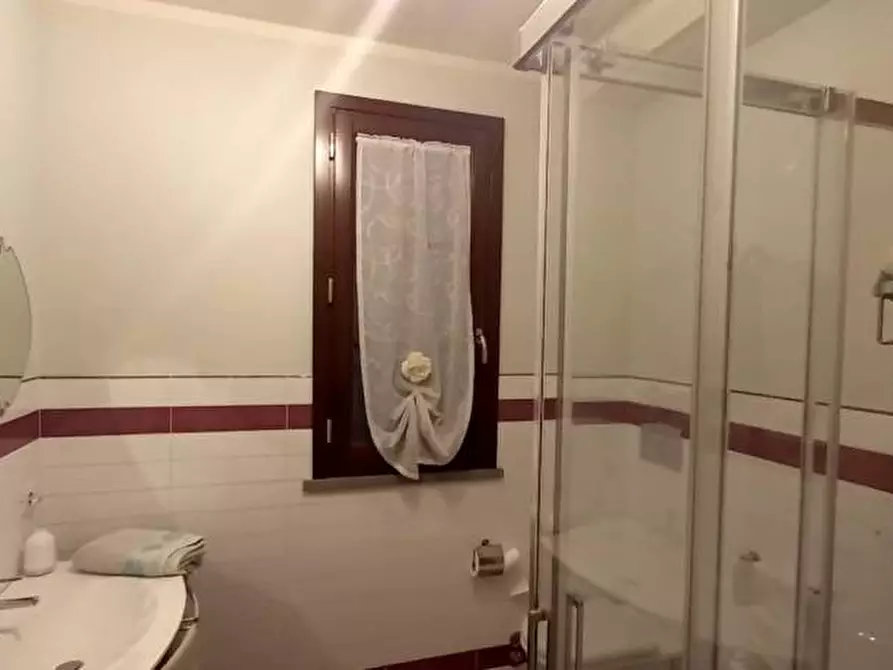 Immagine 38 di Villetta a schiera in vendita  a Crespina Lorenzana