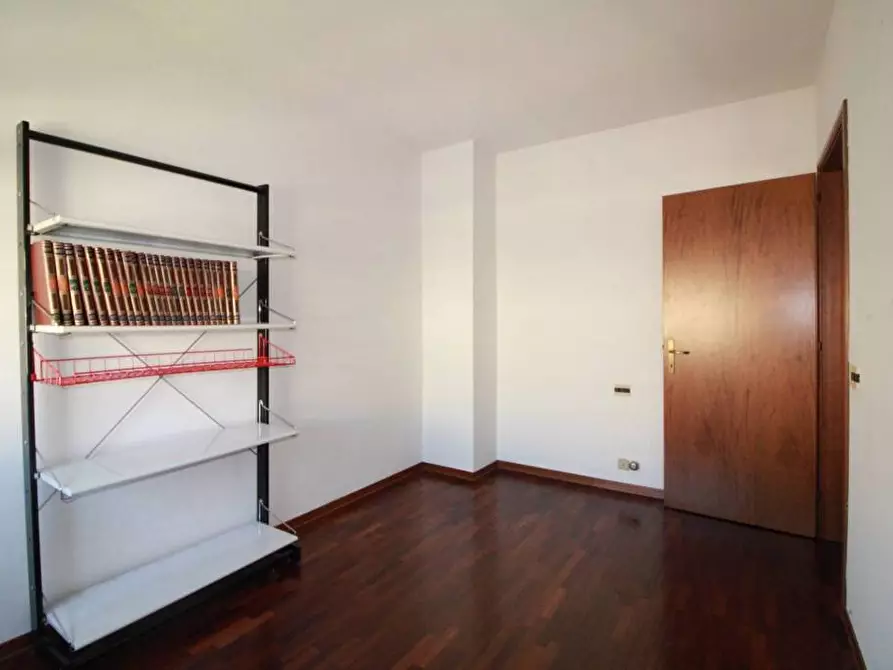 Immagine 14 di Appartamento in vendita  a Pontedera